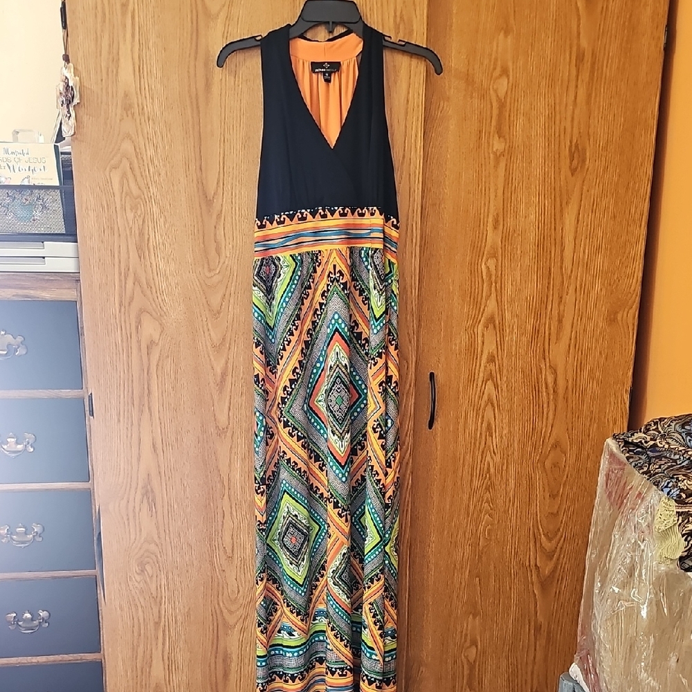 Ronni Nicole Black and Orange Patterned Maxi Dress
